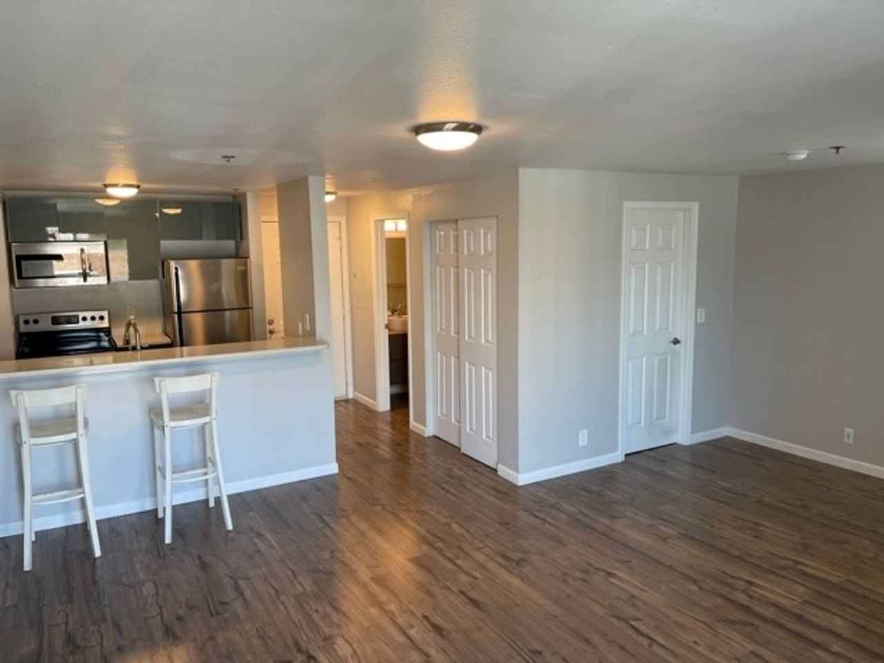 1614 Summit Ave #503 - Photo 2 of 8