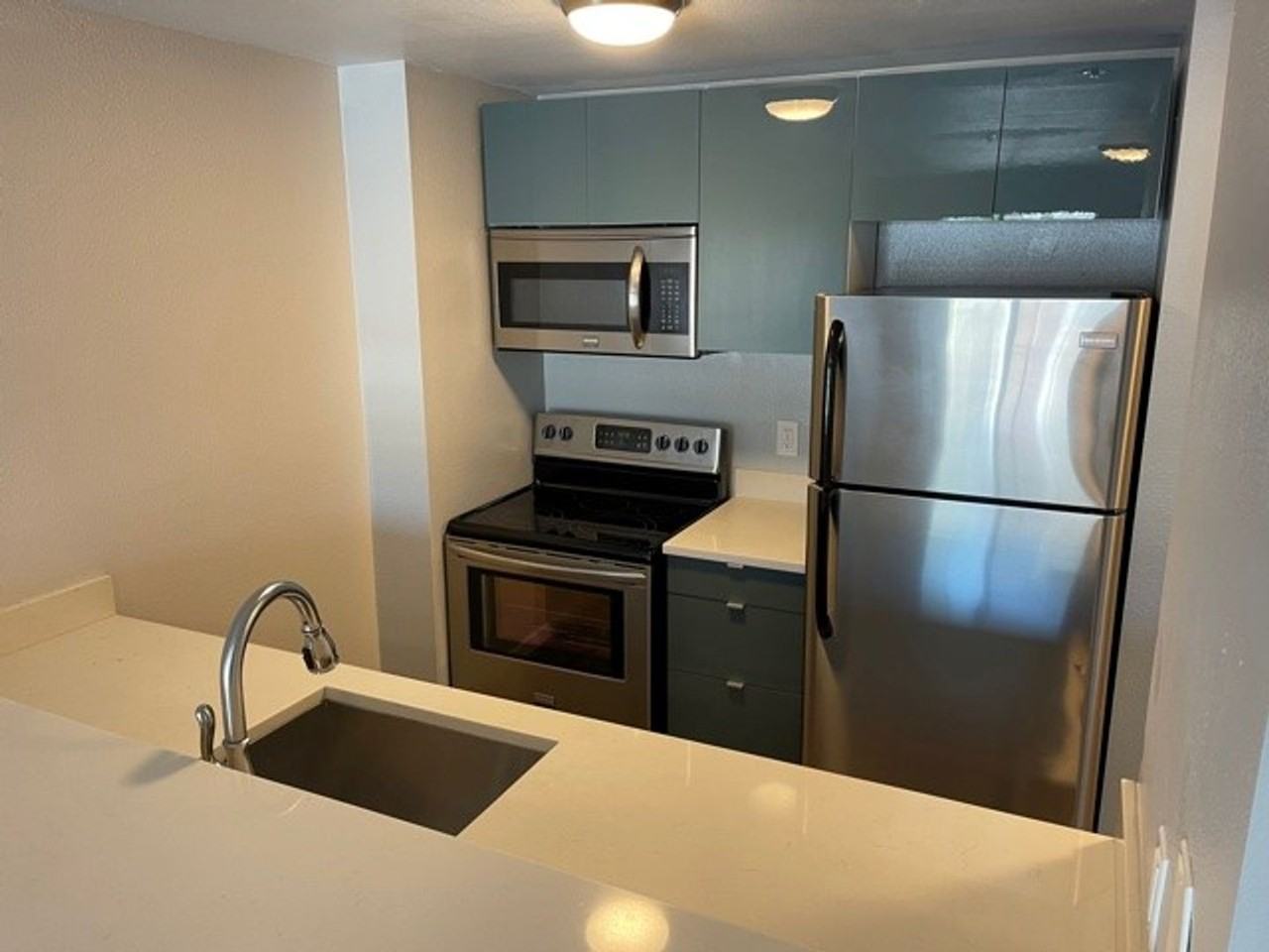 1614 Summit Ave #503 - Photo 4 of 8