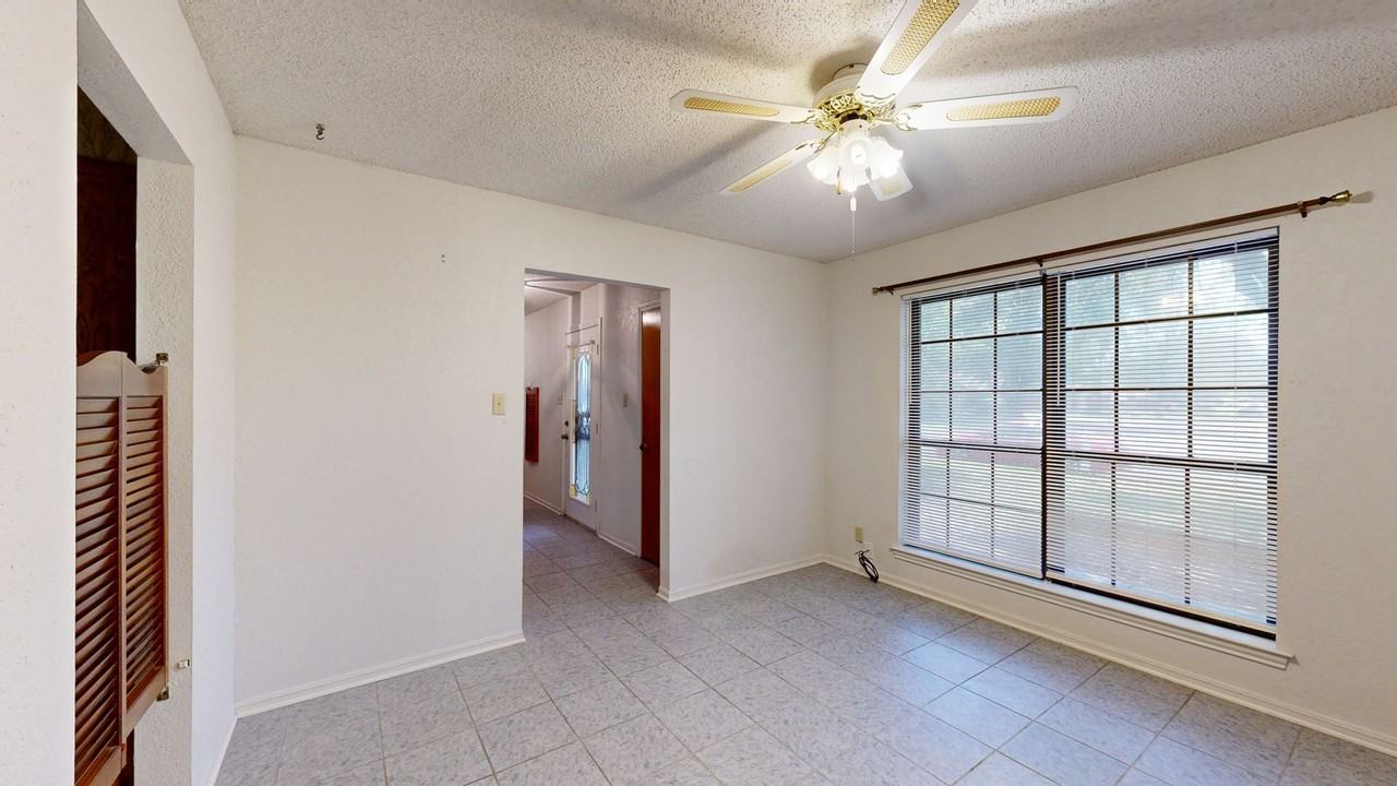 1711 Redwood Dr - Photo 7 of 26