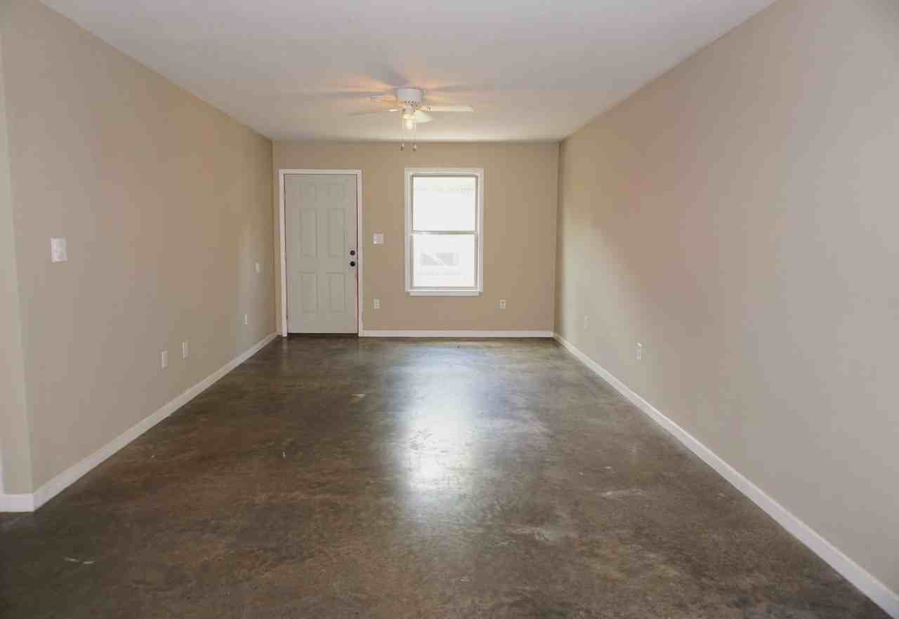 104 W Forrest St - Photo 2 of 10