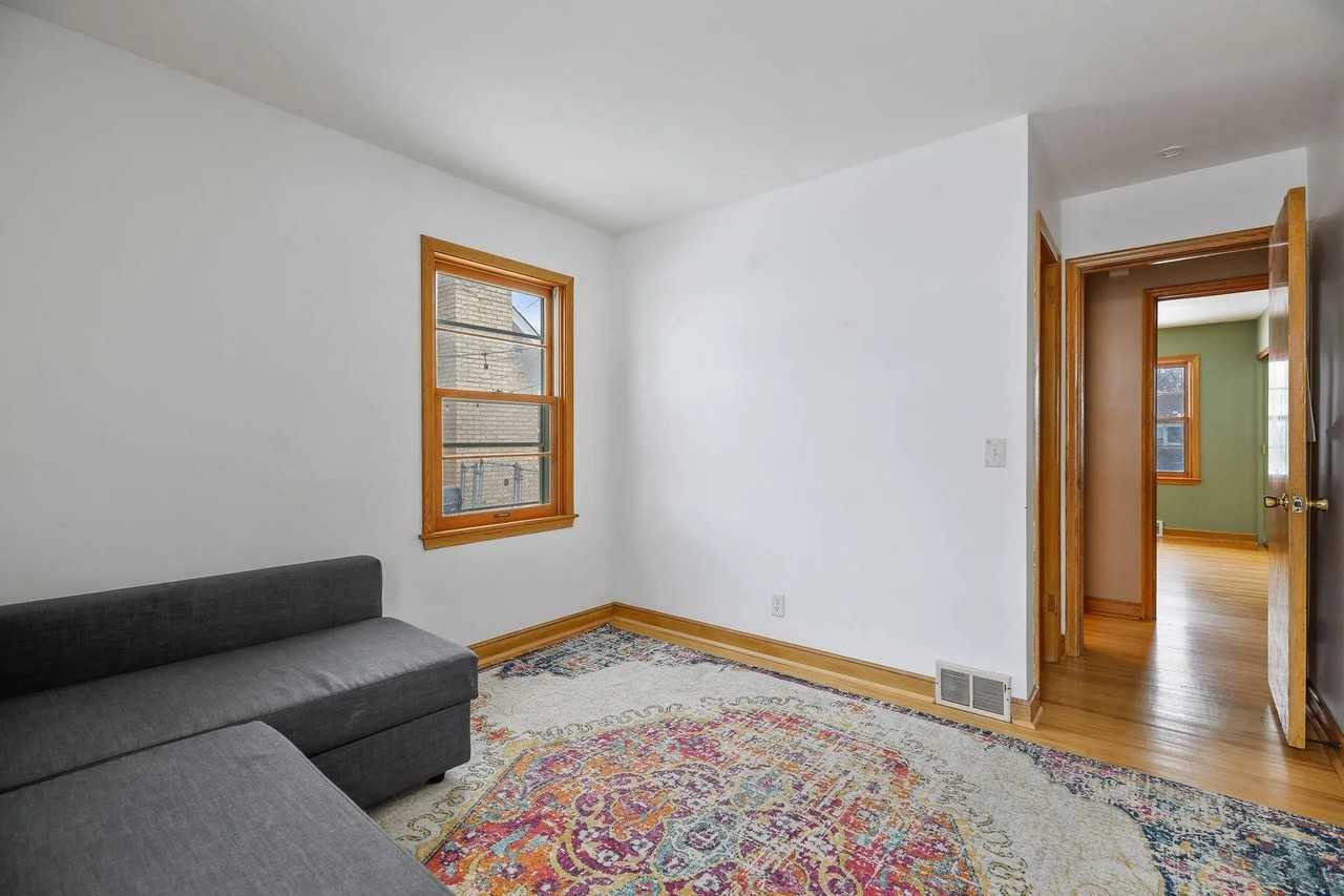 6044 10th Ave S #NA - Photo 2 of 18