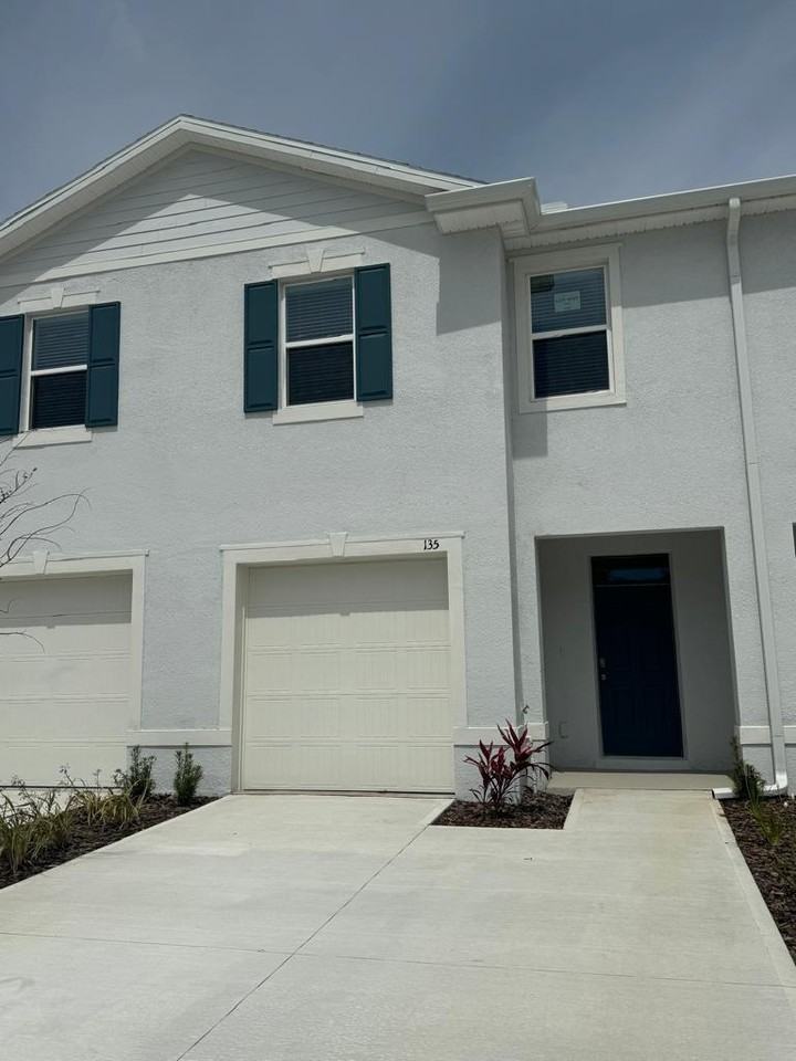 135 Reena Dr #135 - Photo 2 of 10