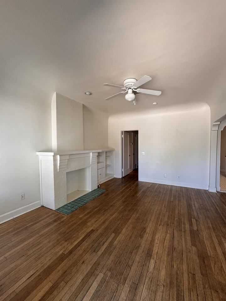809 E Garfield St #809-1 - Photo 2 of 33