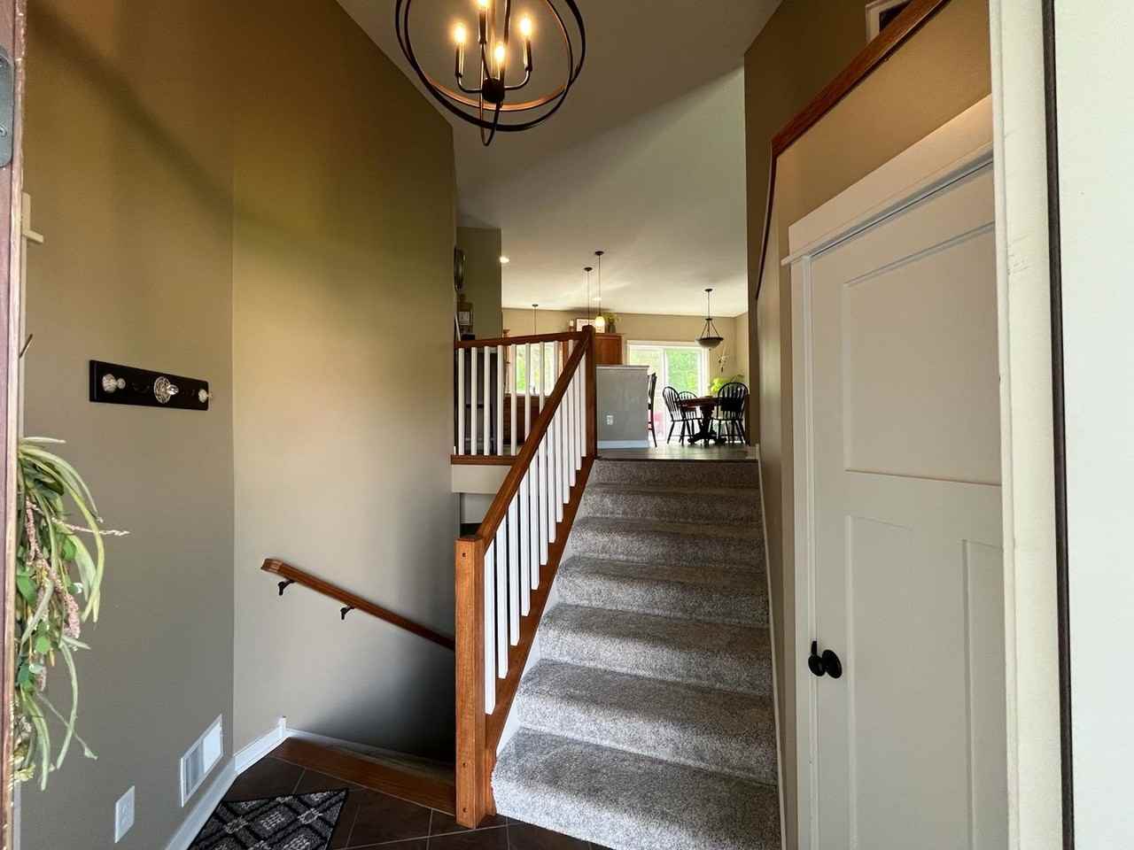 3705 46th Ave Nw - Photo 3 of 29