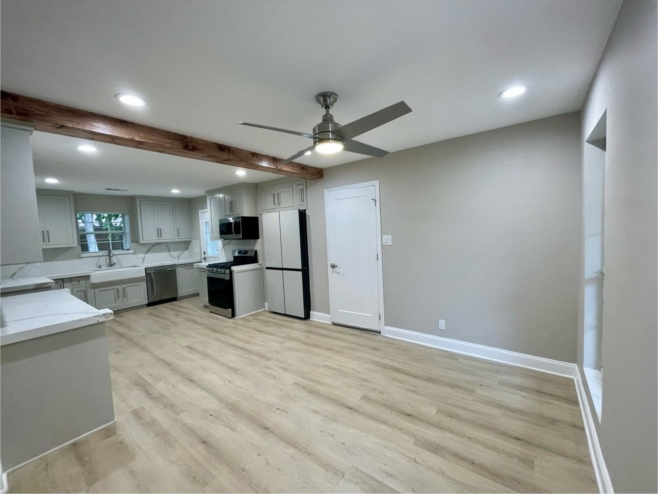 1433 Pickwick Ln #1 - Photo 5 of 9