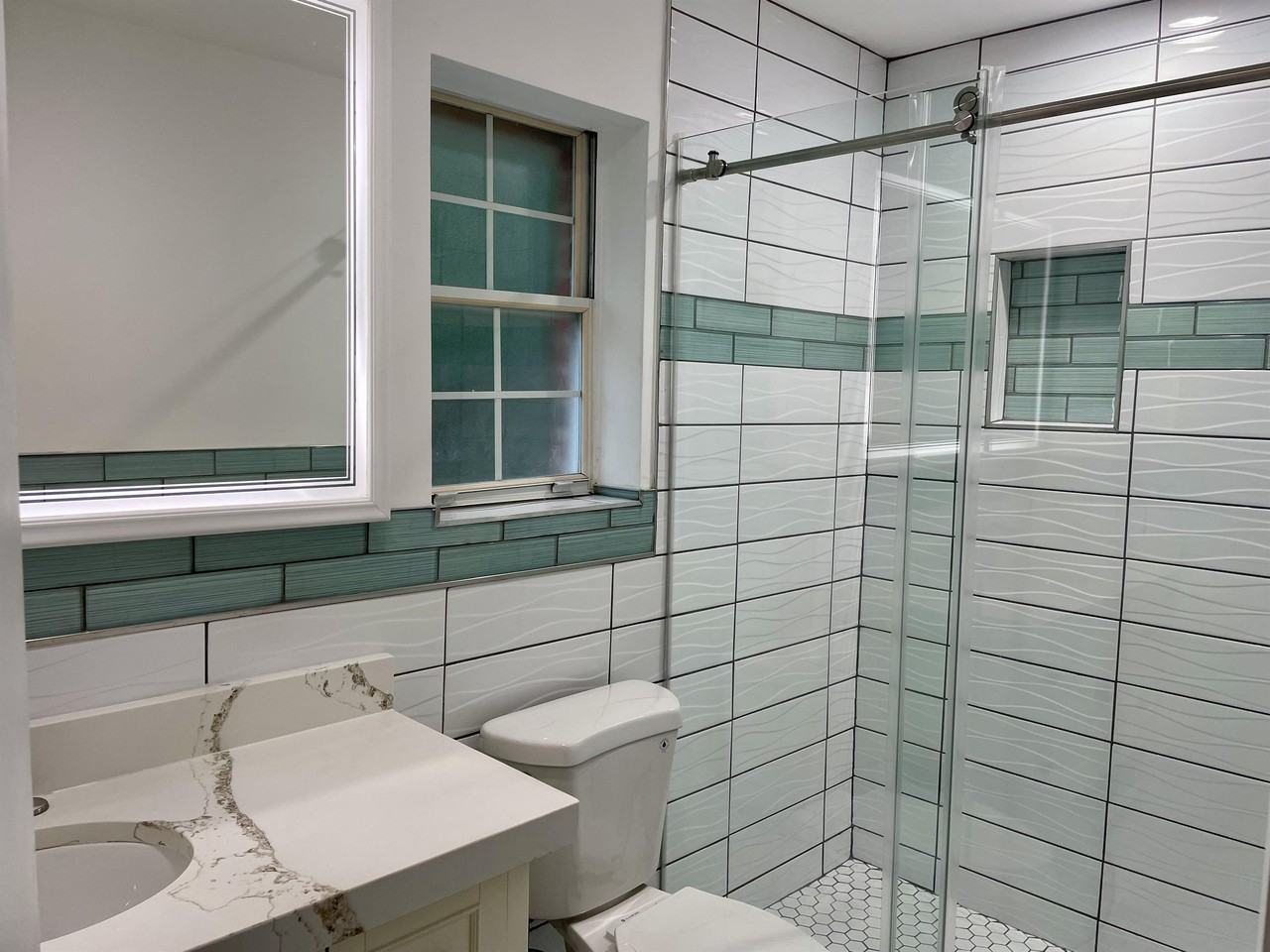 1433 Pickwick Ln #1 - Photo 6 of 9