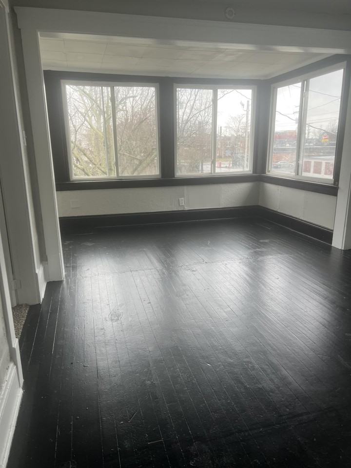 2901 E 121st St #2 - Photo 4 of 9