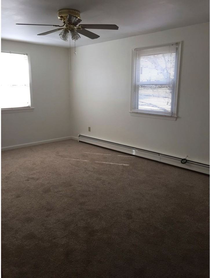 2 Scenic Dr - Photo 3 of 15