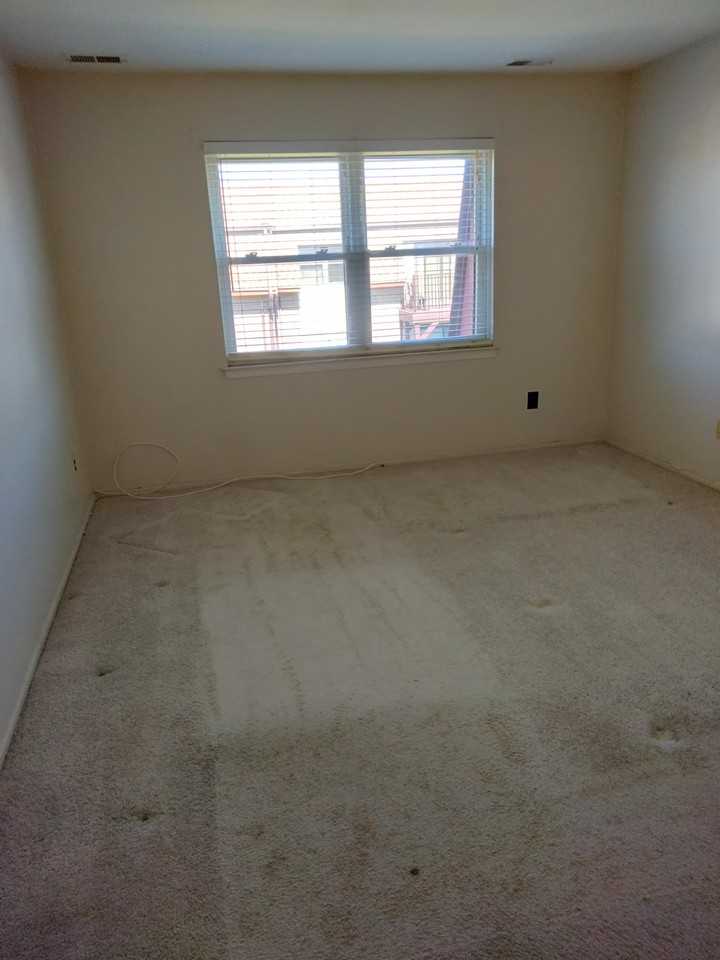 706 N Oaks Blvd #706 - Photo 3 of 9