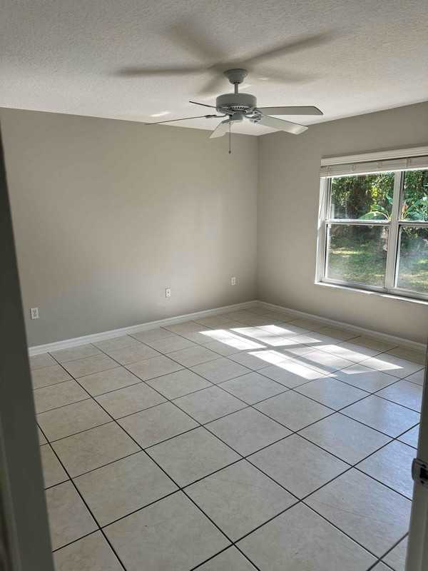 160 Fenimore Ln #B - Photo 6 of 14