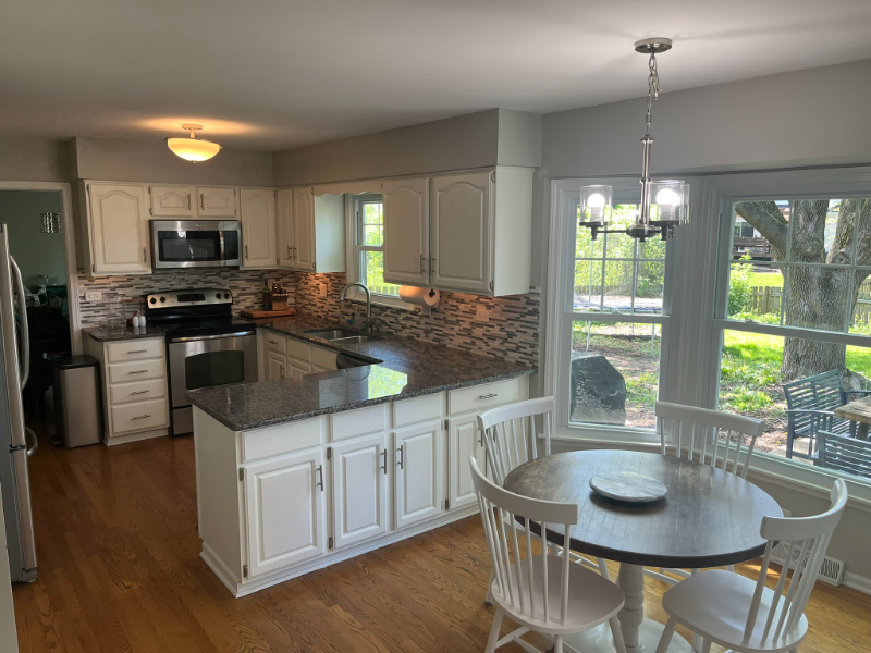 1621 Kenyon Dr - Photo 3 of 15