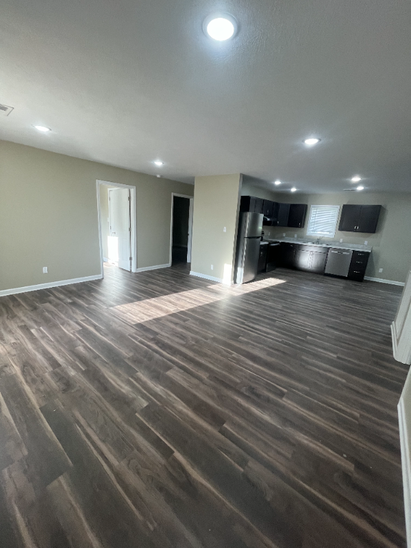 50 Reese St - Photo 2 of 11