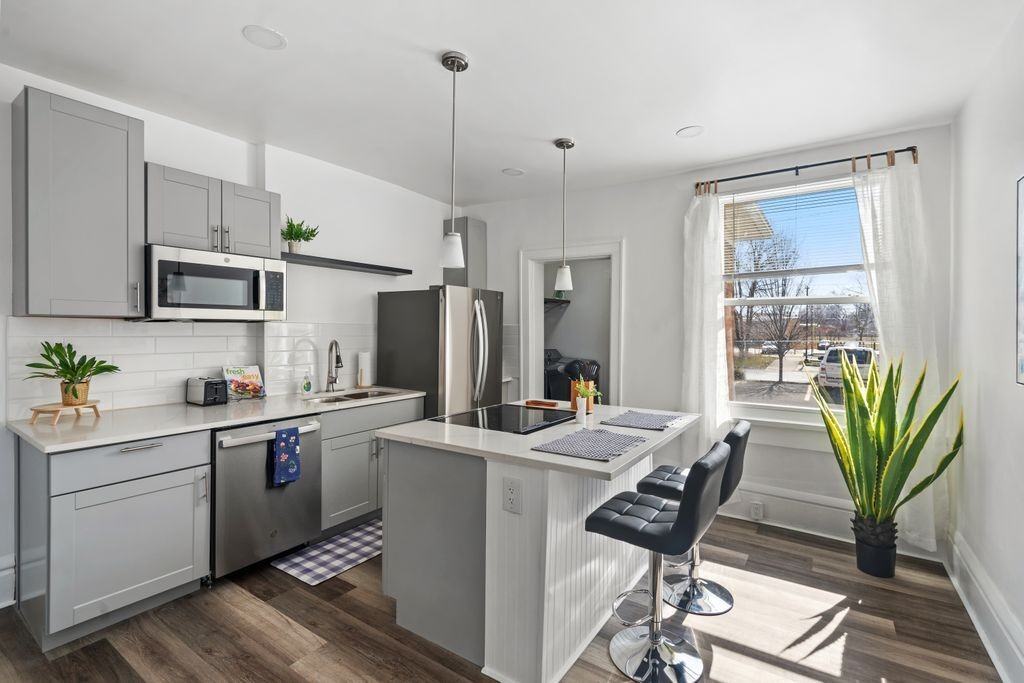 1411-1421 Gault Street - Photo 3 of 15