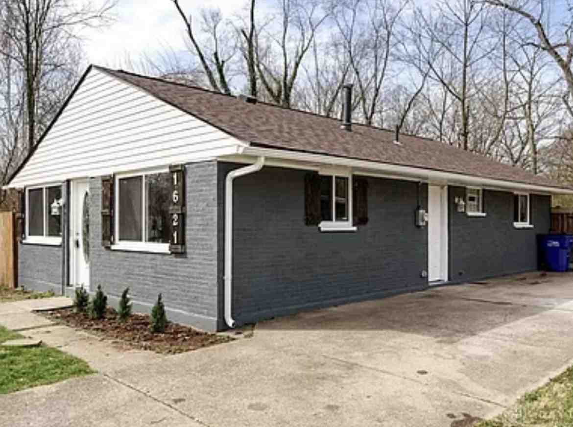 1621 Linnbrook Drive - Photo 5 of 5