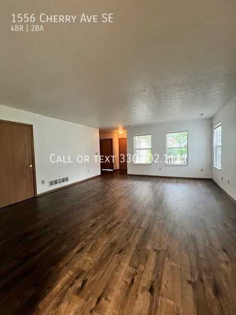 1556 Cherry Ave Se - Photo 2 of 14