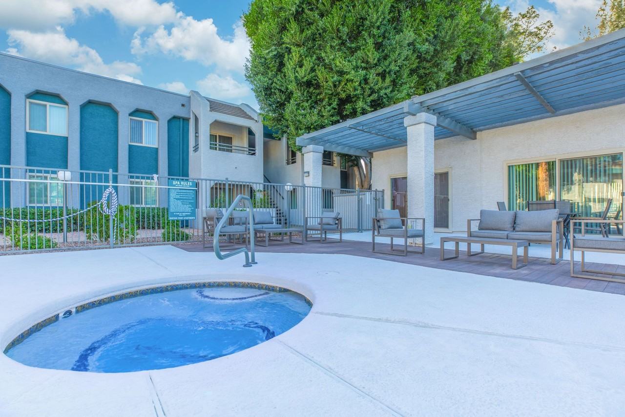 Vantage Point - Photo 6 of 50