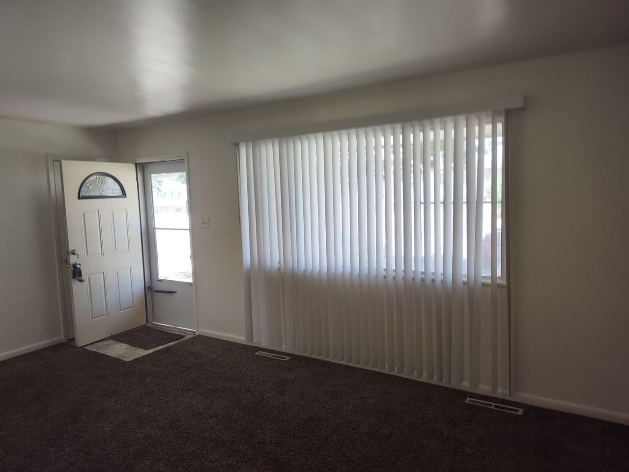 26 DOUGLAS LN. - Photo 3 of 16