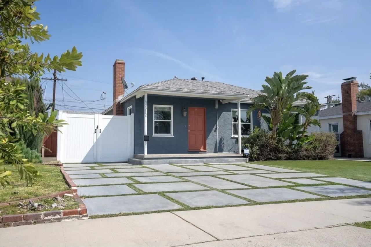 7312 Kraft Ave