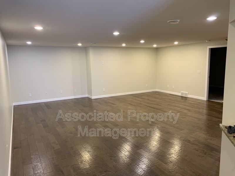 1374 Montenegro Dr #B - Photo 2 of 8