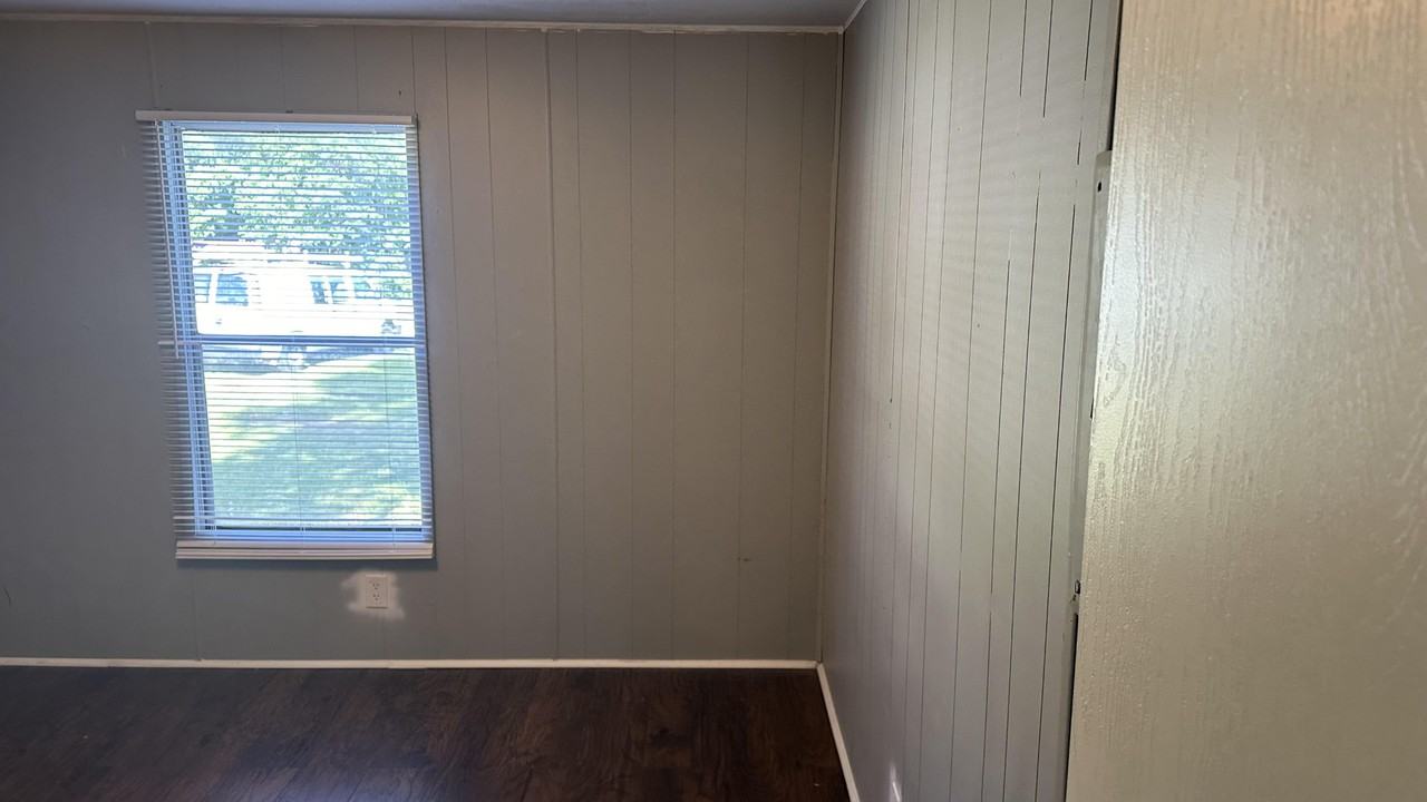 424 Dorley Dr - Photo 2 of 11