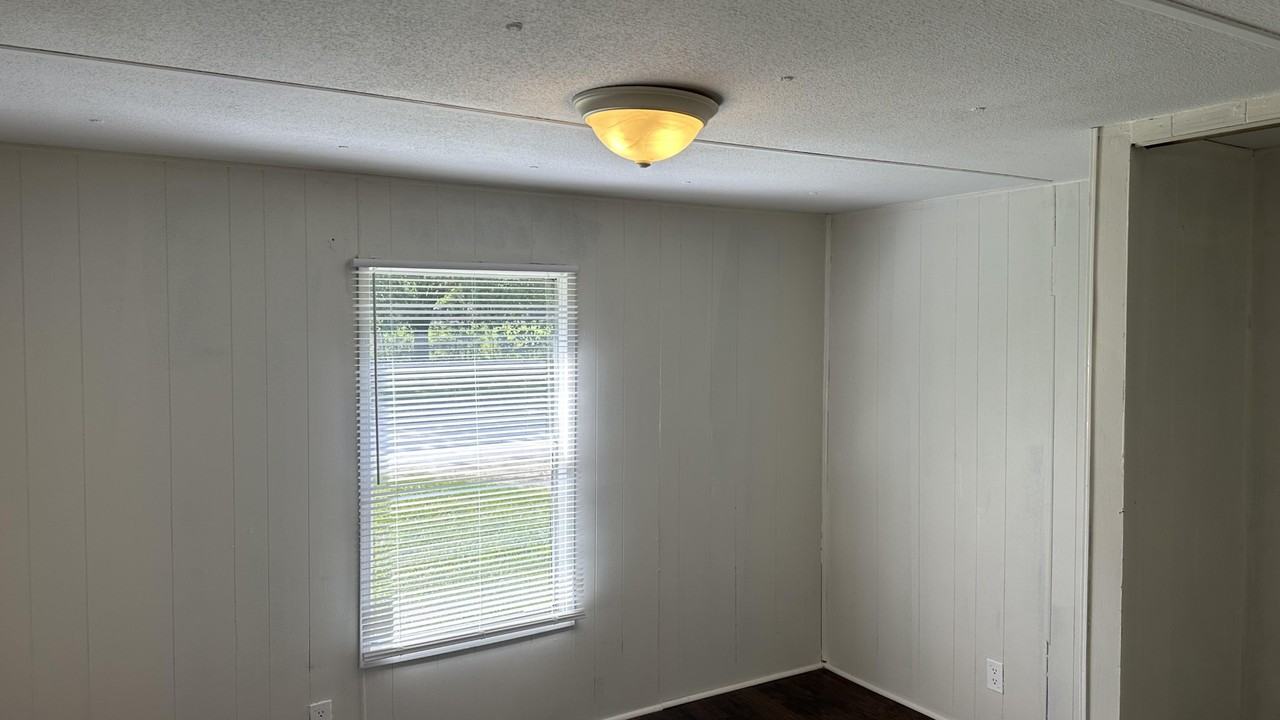 424 Dorley Dr - Photo 5 of 11