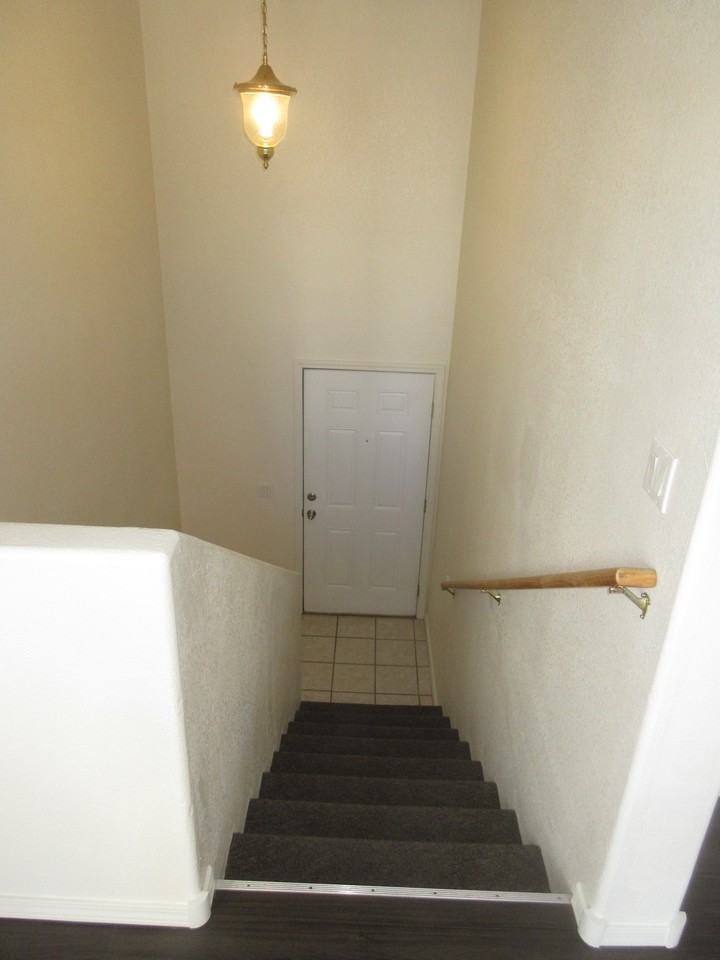 1905 Girard Blvd Ne - Photo 2 of 27