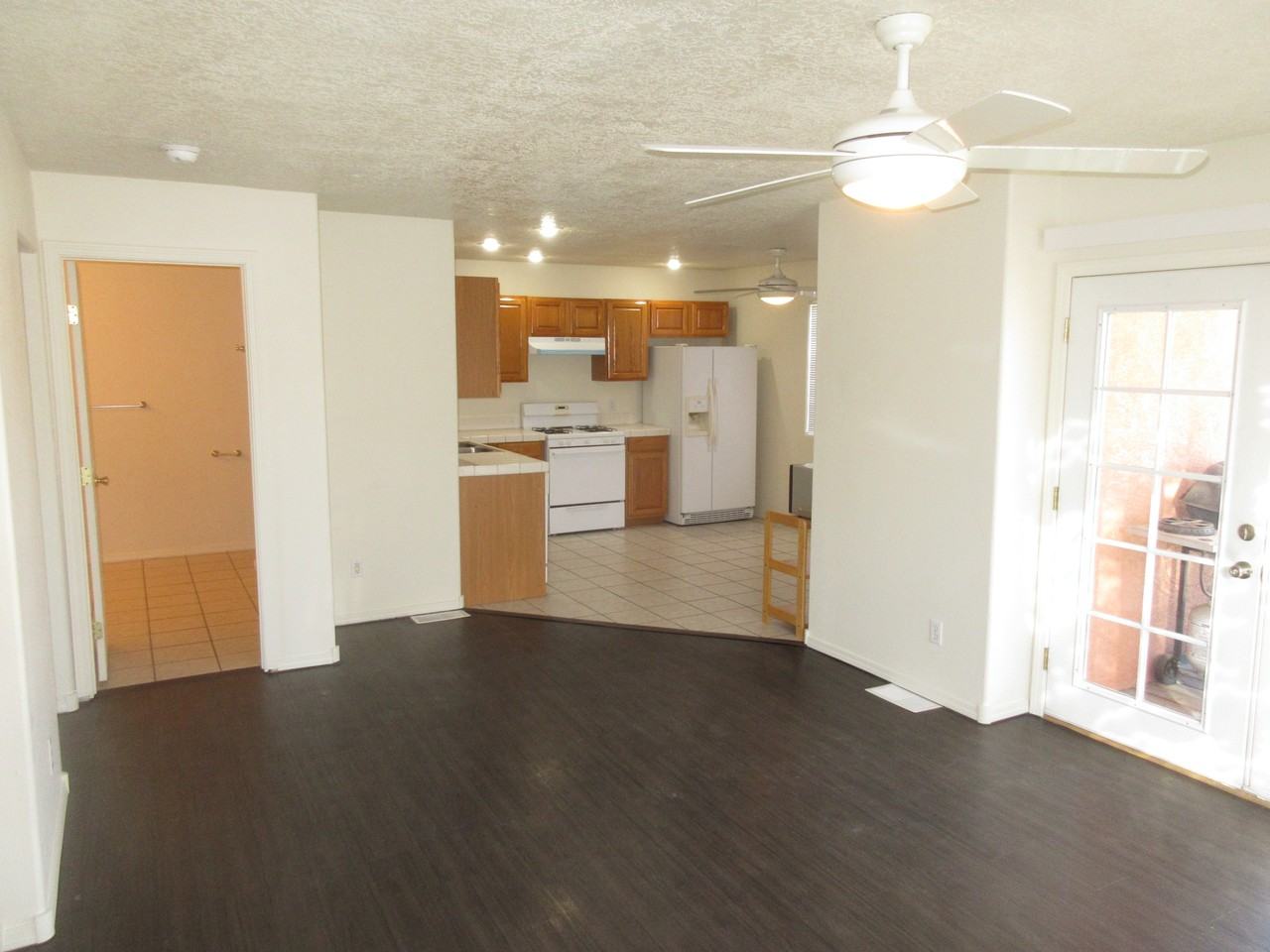 1905 Girard Blvd Ne - Photo 3 of 27