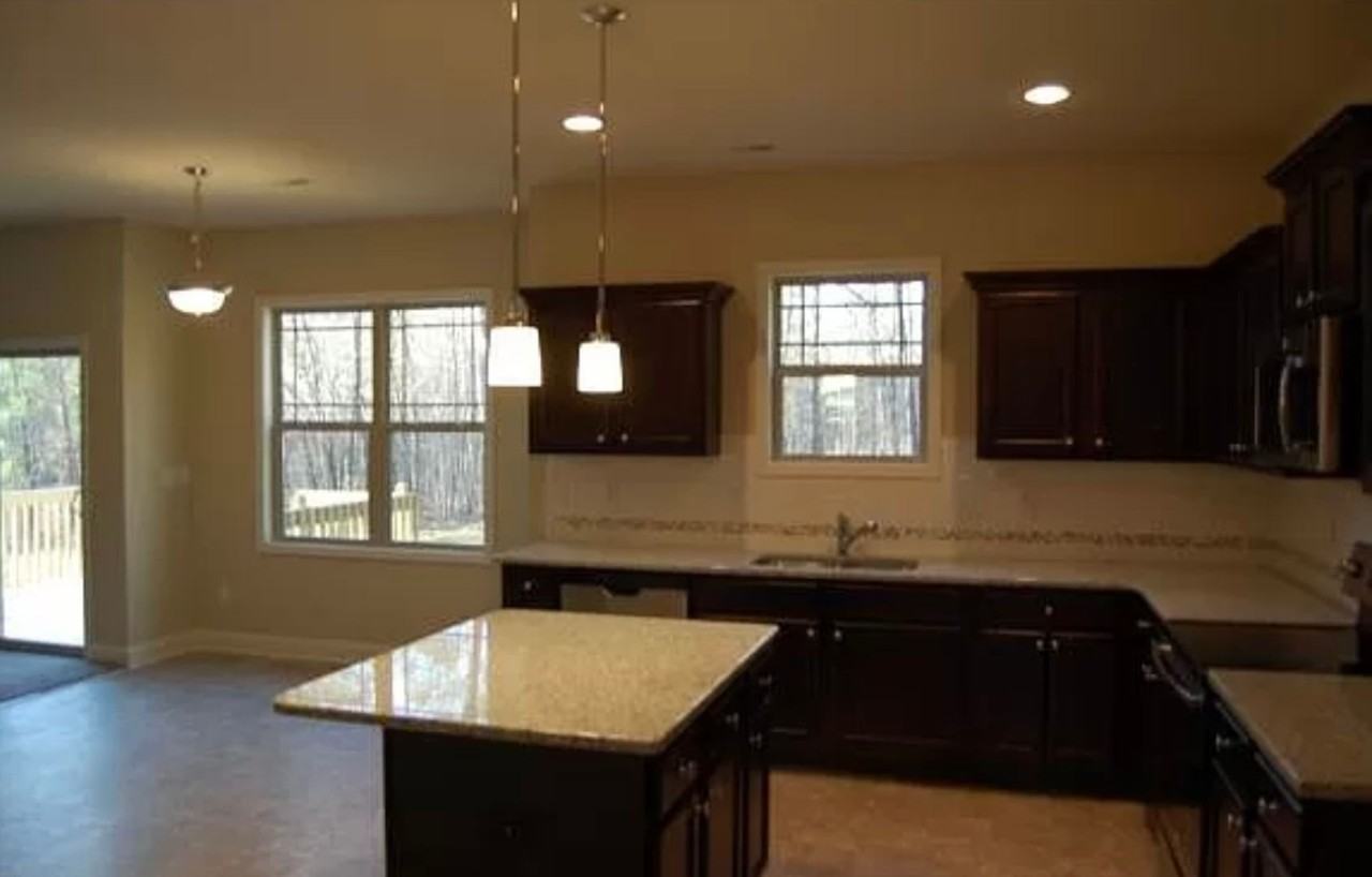 164 Cypress Dr - Photo 3 of 7