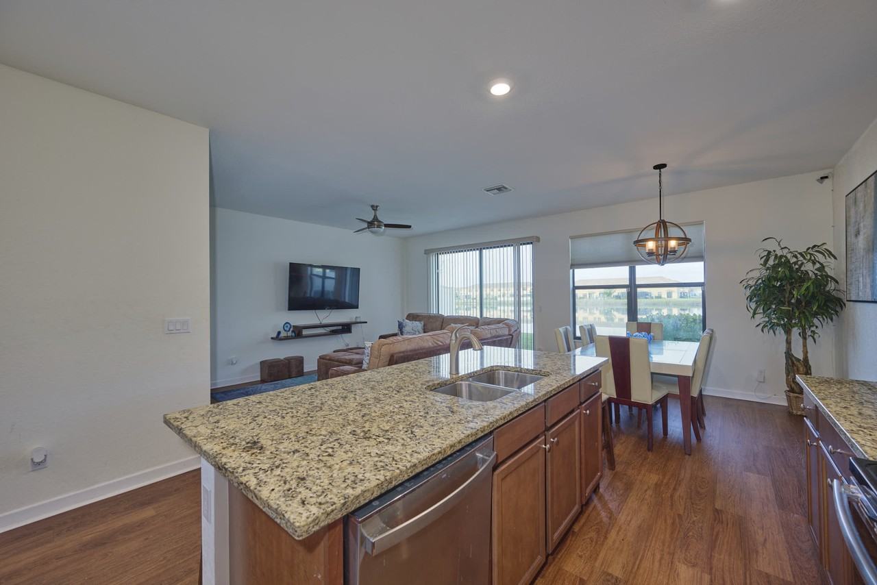 9880 E Villa Cir #1 - Photo 5 of 34