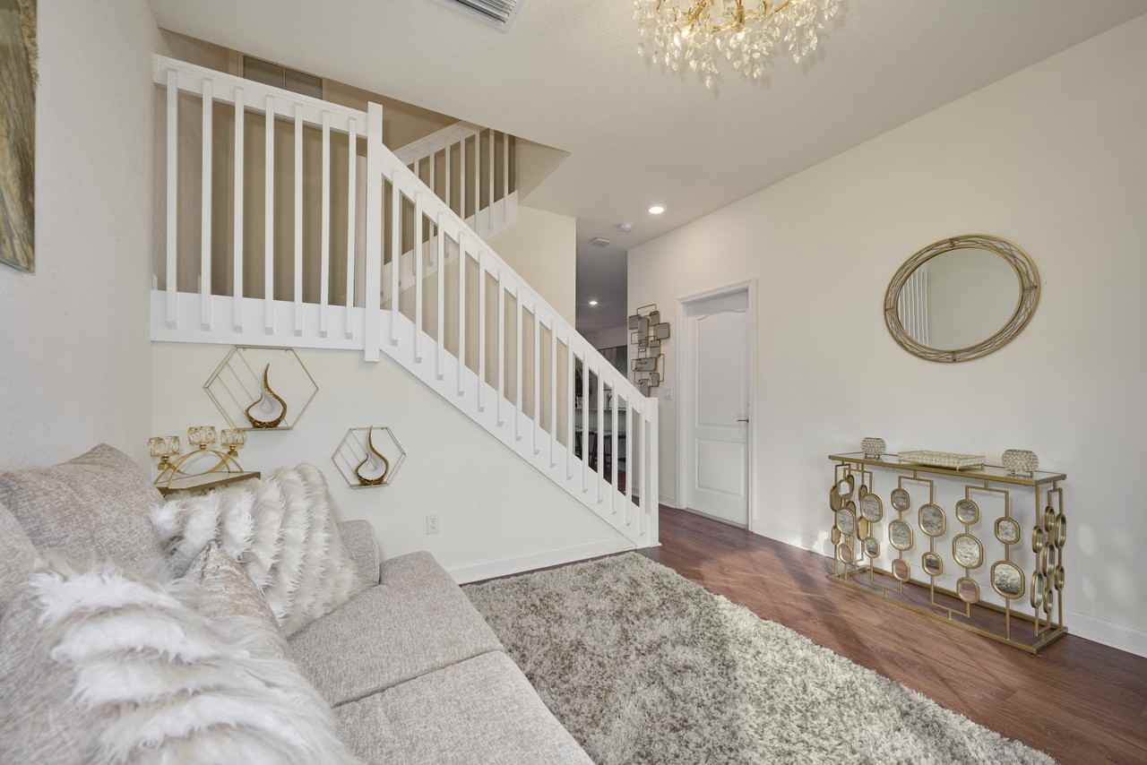 9880 E Villa Cir #1 - Photo 7 of 34