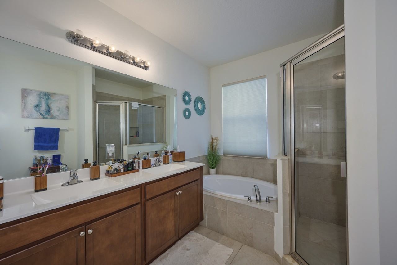 9880 E Villa Cir #1 - Photo 3 of 34