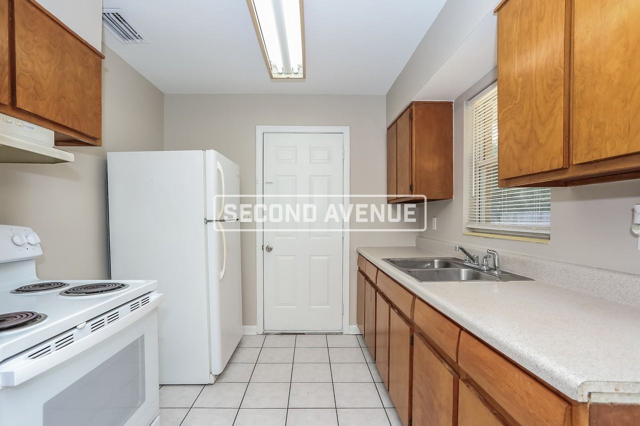 6111 Shetland Rd - Photo 4 of 24