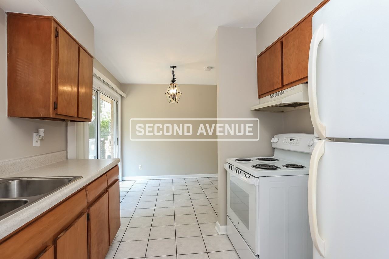 6111 Shetland Rd - Photo 5 of 24