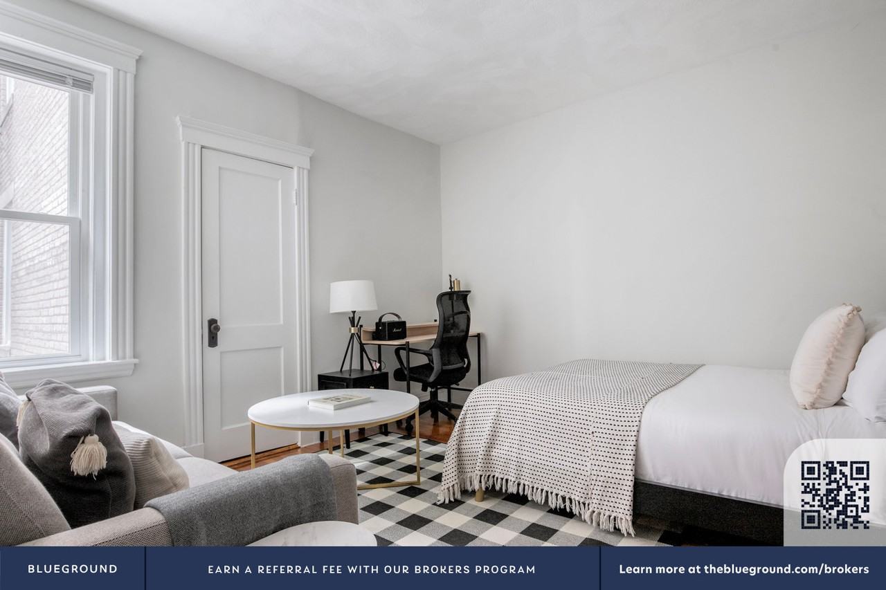 49 Worthington Street - Photo 4 of 31