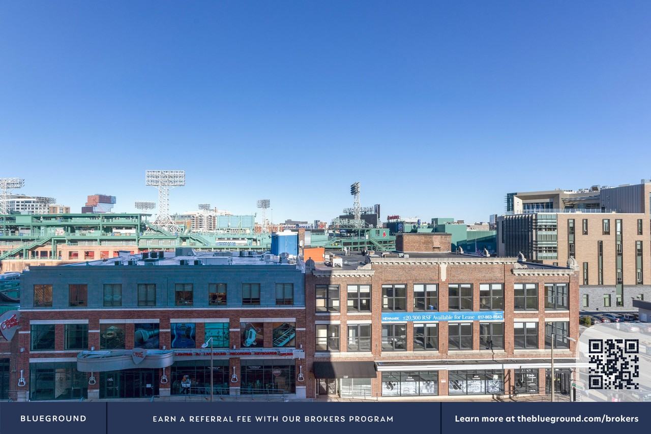 1260 Boylston St #954 - Photo 5 of 25