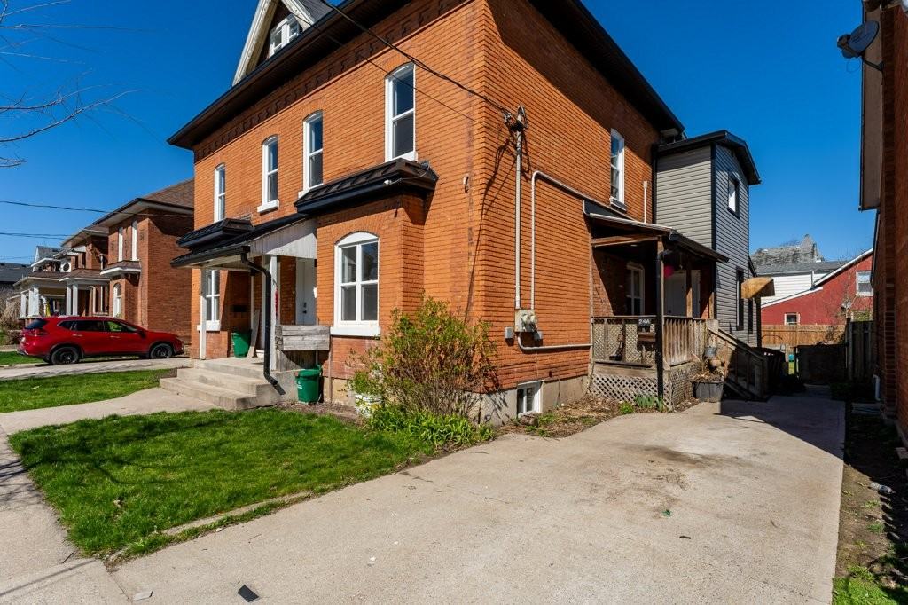 24 Cayuga St - Photo 2 of 8