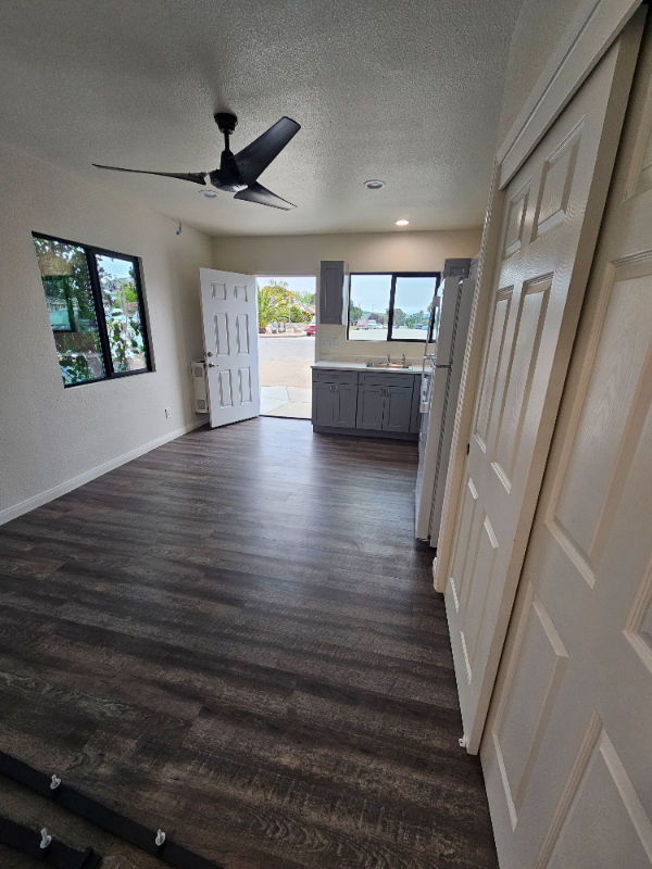 160 N Gray St #B - Photo 3 of 11