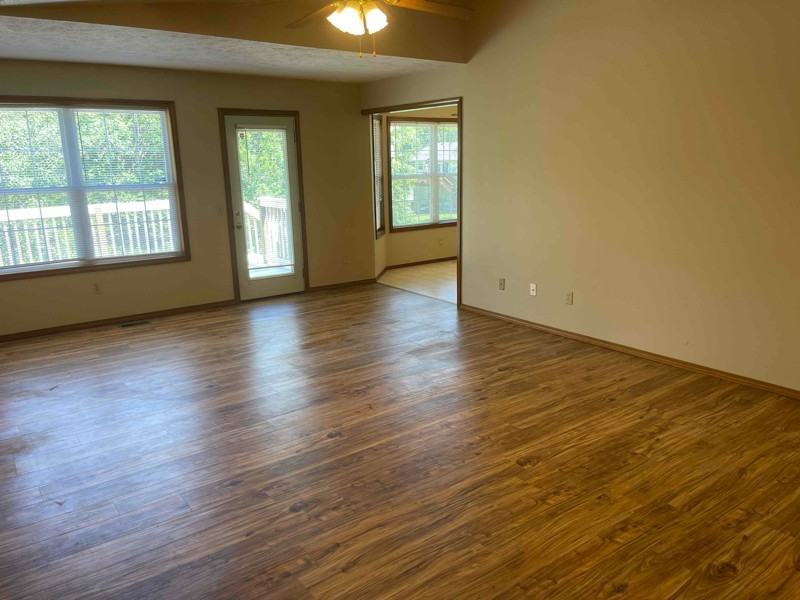 696 S Curtis - Photo 3 of 15