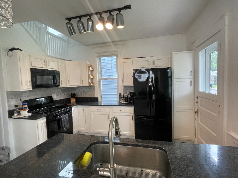 176 Meadow Ave - Photo 2 of 12