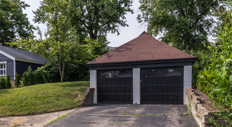 180 Meadow Ave - Photo 3 of 15