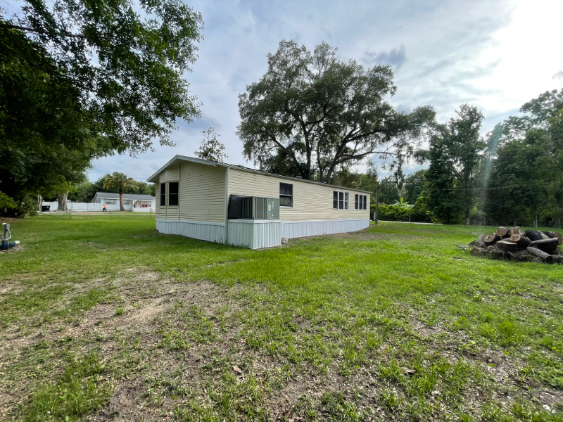 15731 Trigonia St - Photo 3 of 20