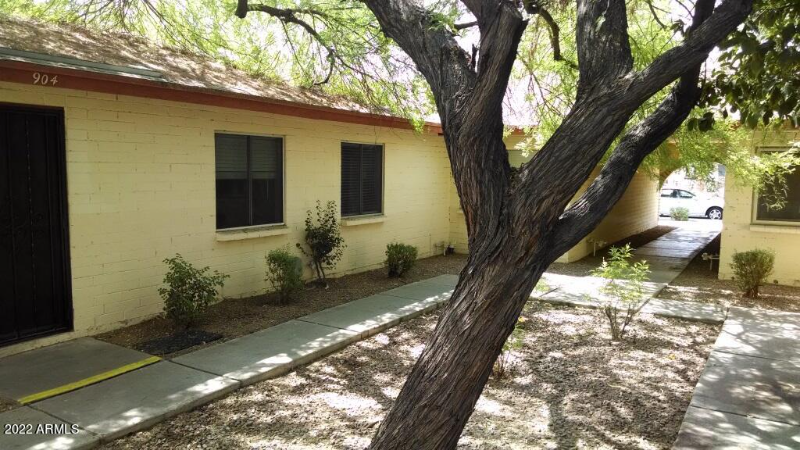 904 W Malibu Dr - Photo 2 of 15