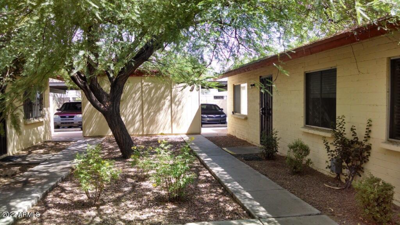 904 W Malibu Dr - Photo 3 of 15