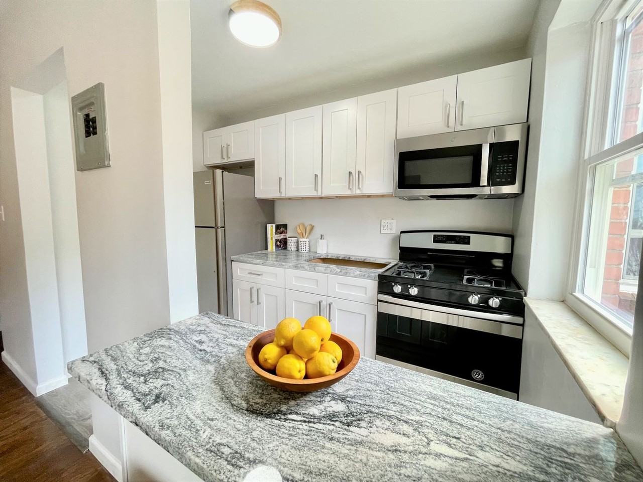 Oak Ridge Apartments - Photo 5 of 29