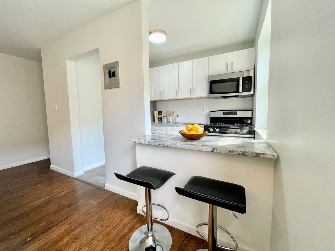 Oak Ridge Apartments - Photo 4 of 29