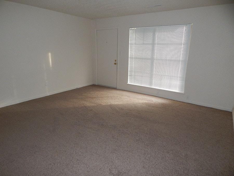 3624 Sw 29th Ter #1 - Photo 2 of 10