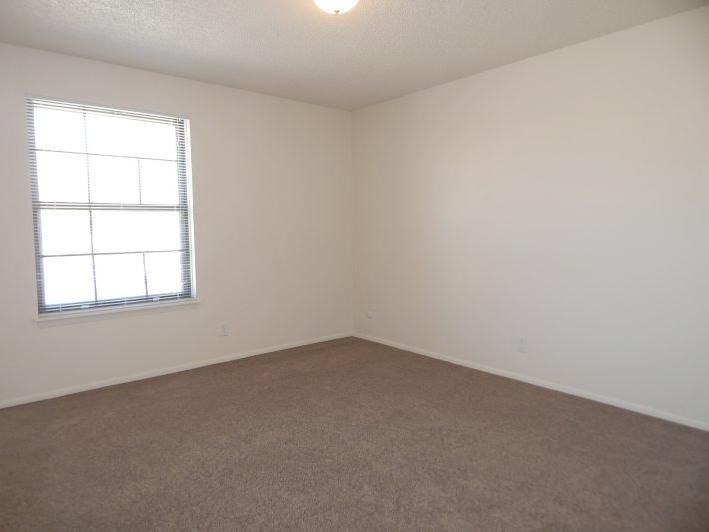 3624 Sw 29th Ter #1 - Photo 4 of 10