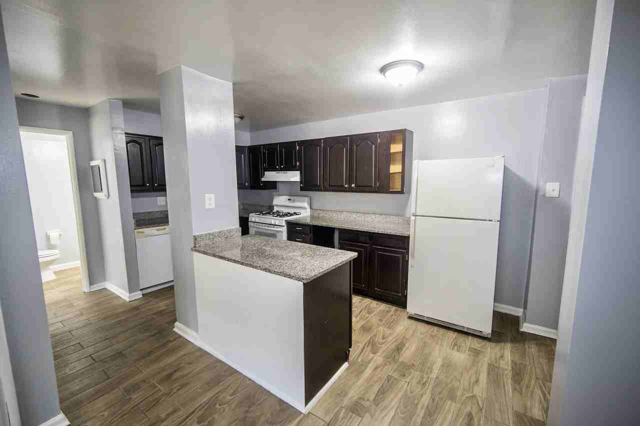584 Wilson Bridge Dr #A2 - Photo 3 of 15