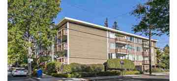 featured image of 2601 College Avenue