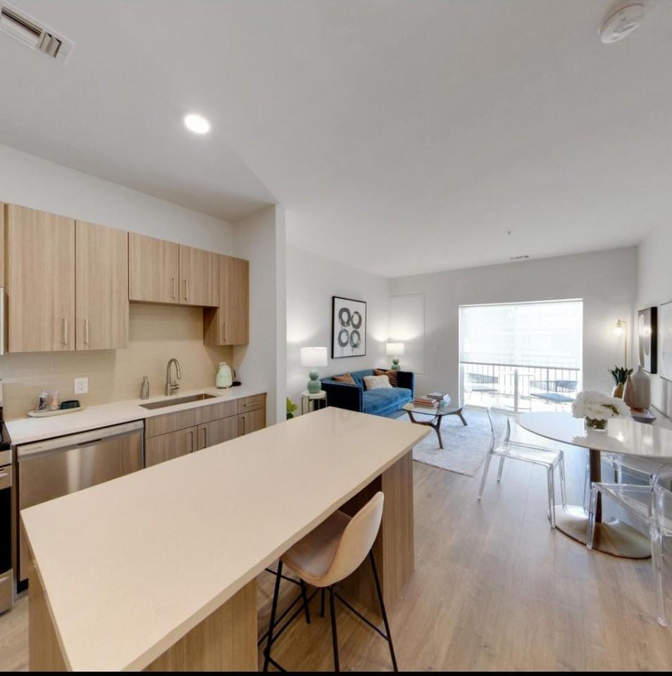 226 West Fort Lee Road #2-2